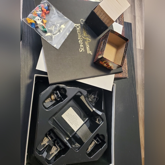 Lord of the rings trivial pursuit board game - Picture 2 of 3